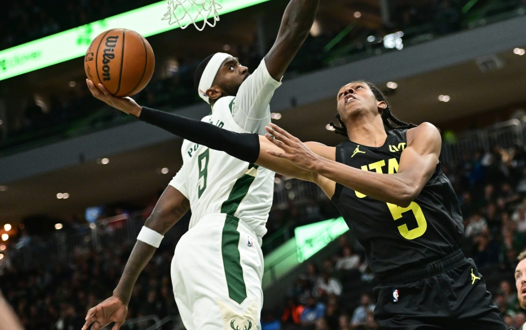 马刺碾压爵士,利拉德统治全场 马刺碾压爵士,利拉德统治全场