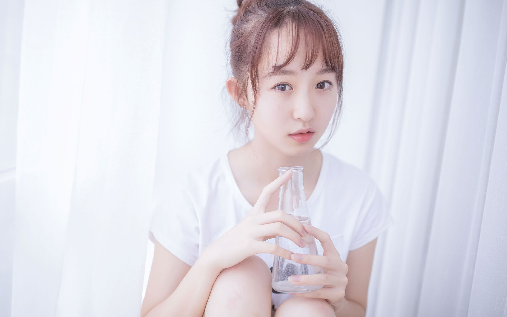 双线爆冷,F1涡轮增压的悬念与瑞典足球的冰封奇迹