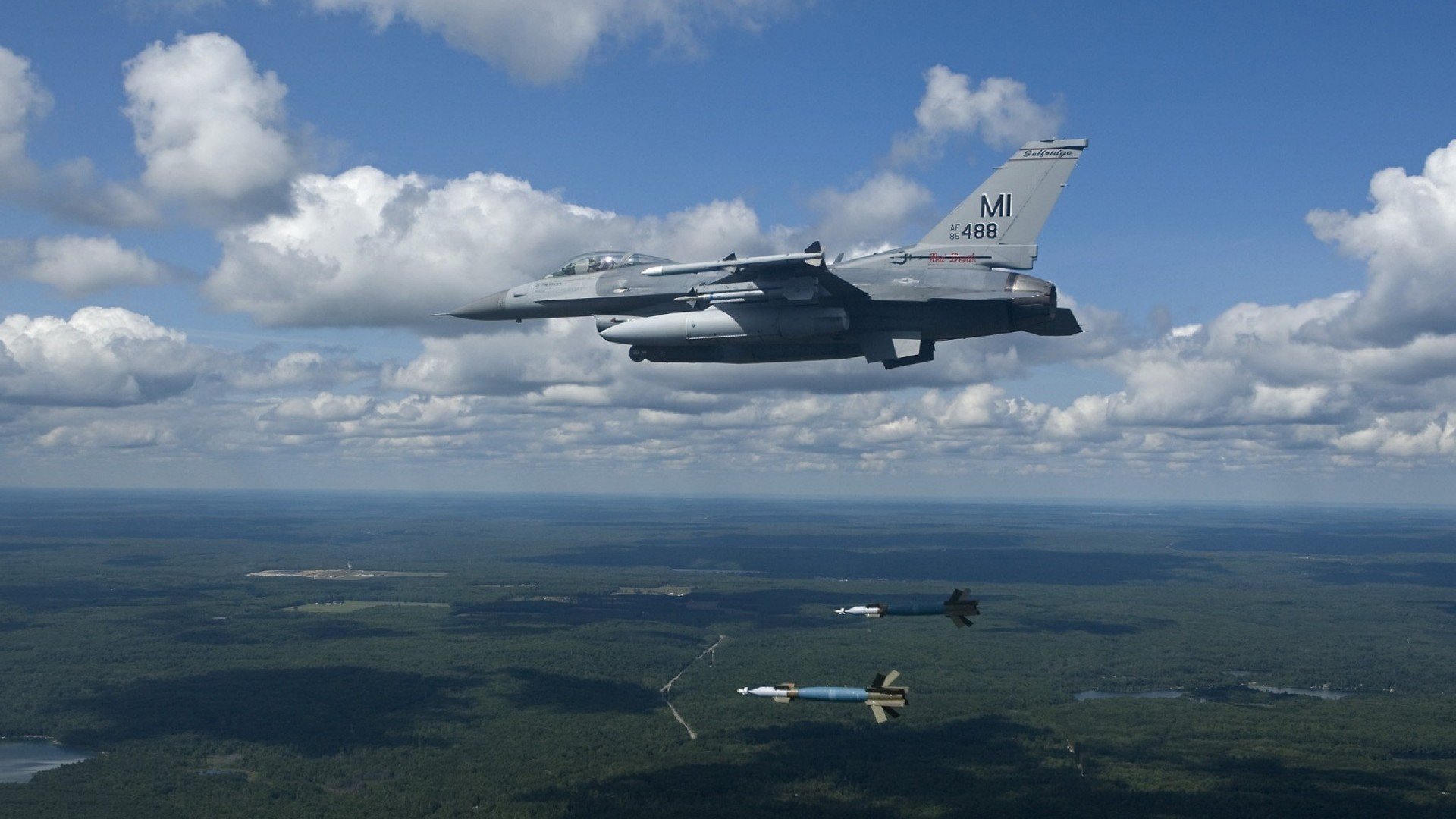 开云体育中国-欧冠淘汰赛之夜，当丁丁成为唯一变量，对手的战术板烧成灰烬