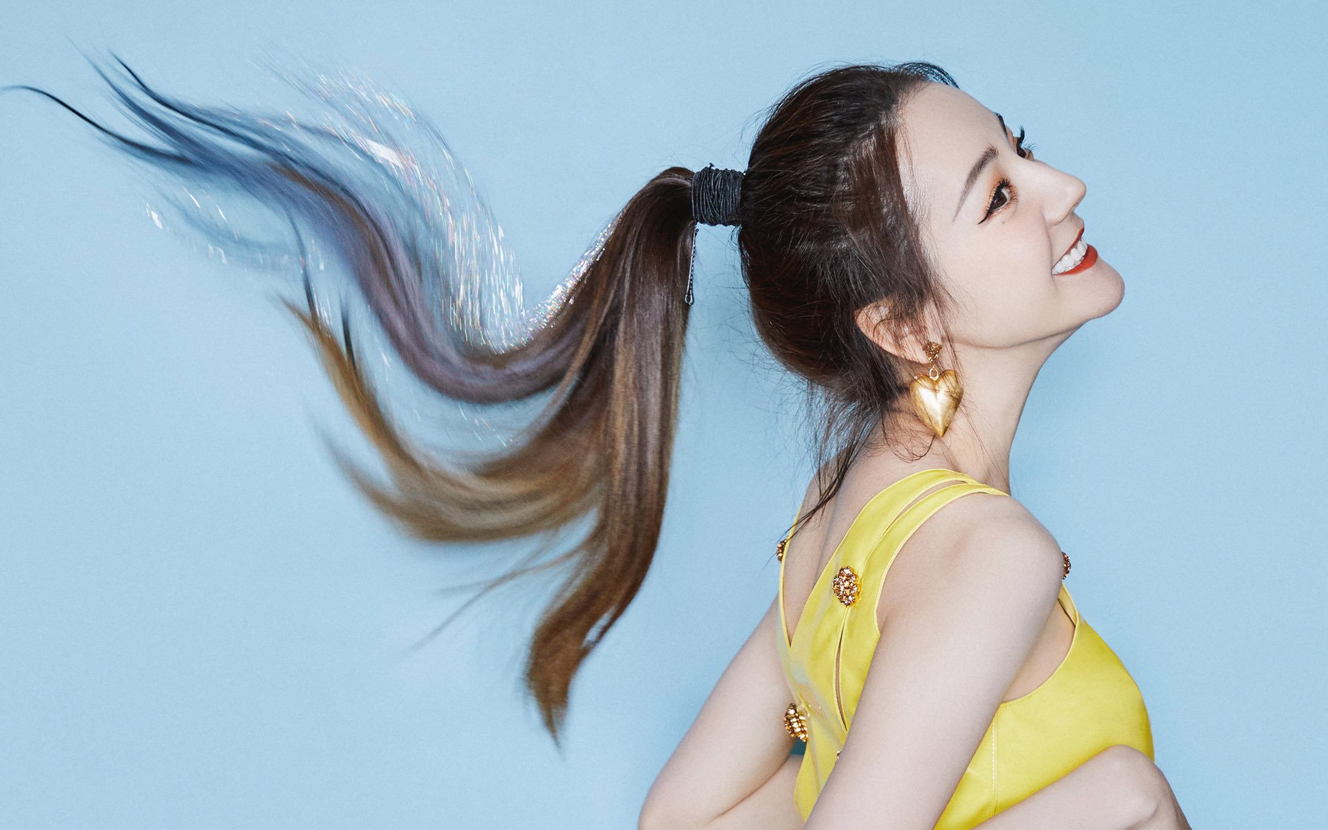 欧冠淘汰赛之夜,当丁丁成为唯一变量,对手的战术板烧成灰烬